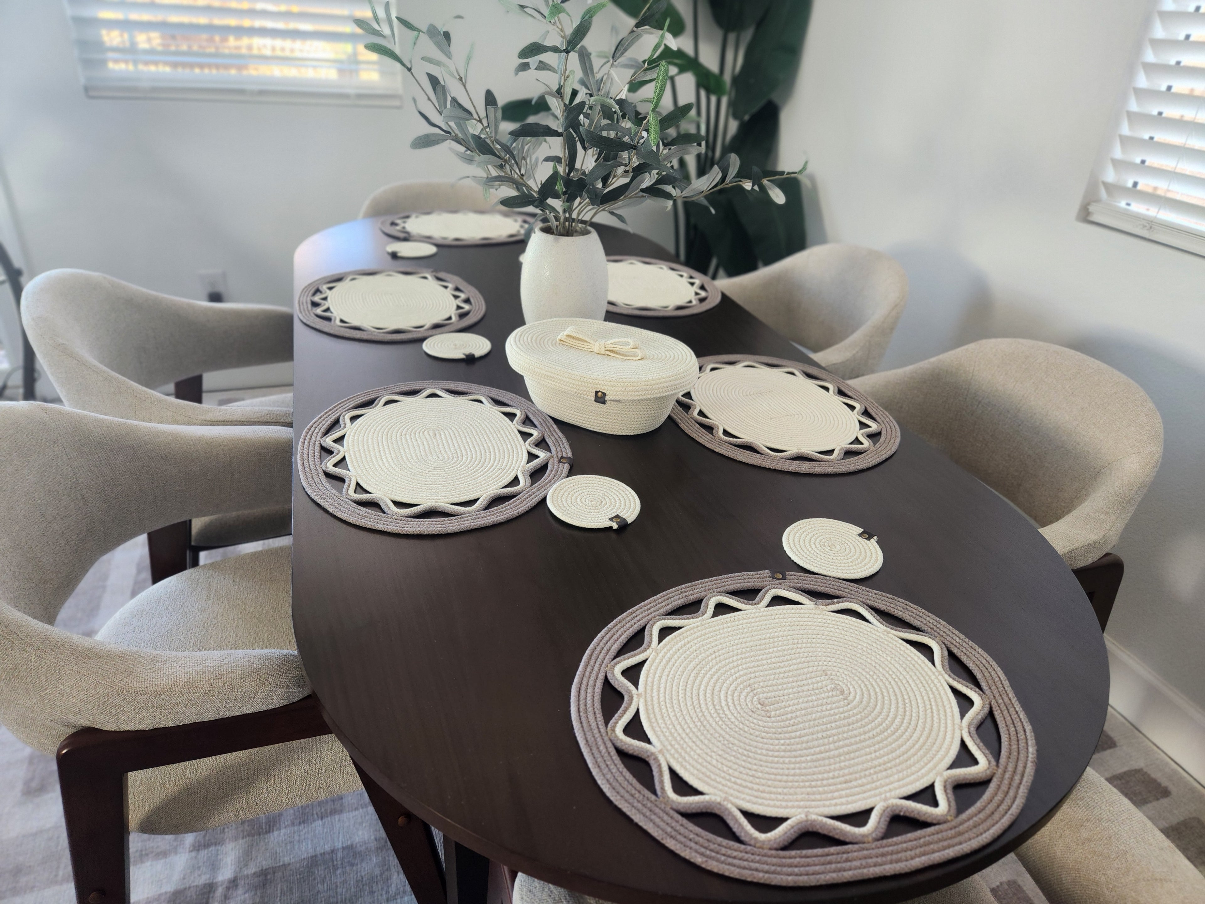 Y. Table Placemats Set
