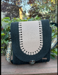 Crossbody Noche & Marfil - cordón negro con panel de cuero crema cosido a mano
