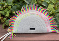 Clutch Neón Salvaje - cordón plateado con flecos neón multicolor en rosa, amarillo, verde y azul