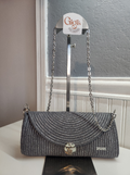Clutch Plata Estelar - cordón gris plateado con cadena doble y cierre giratorio