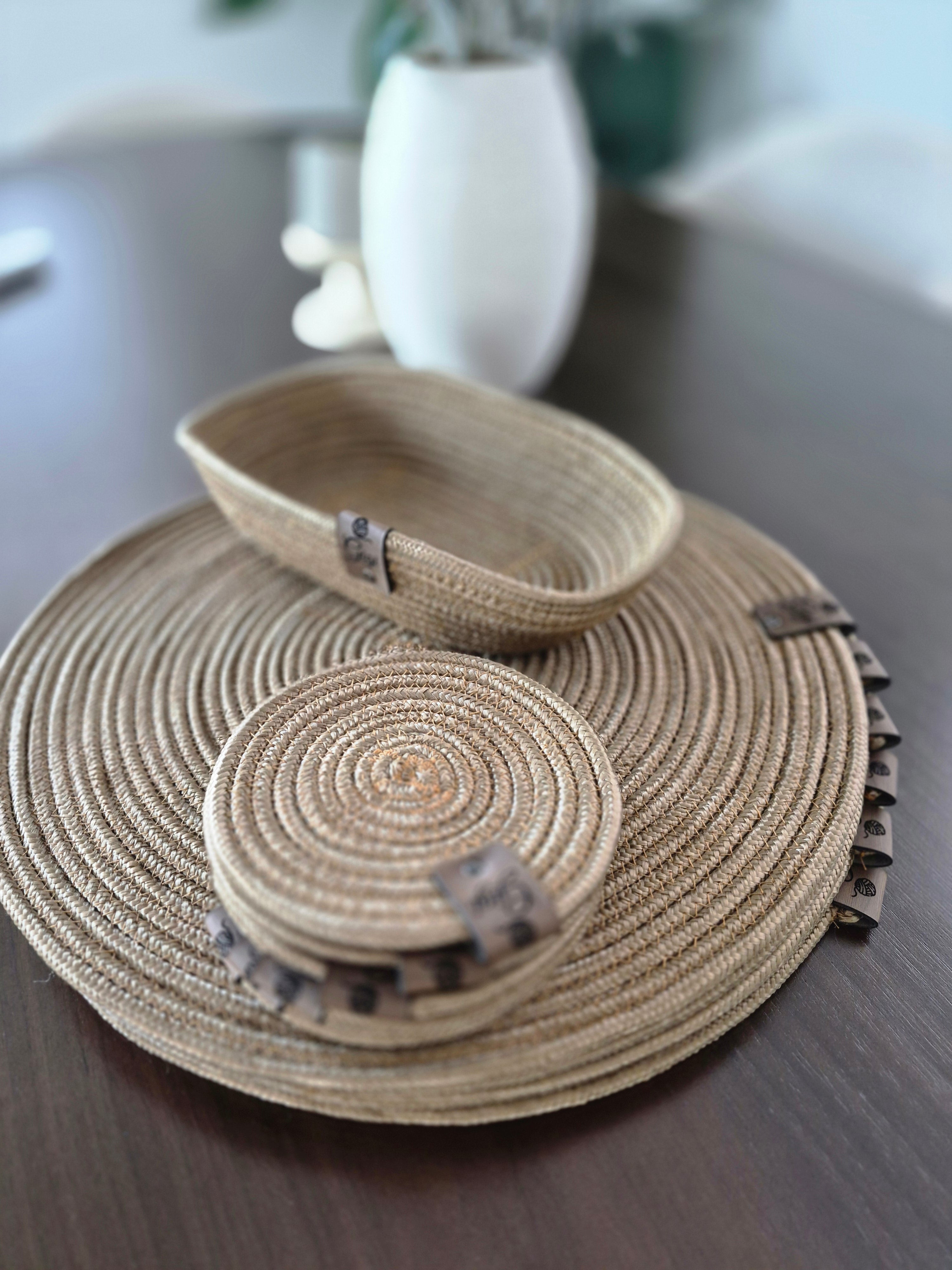 Y. Table Placemats Set